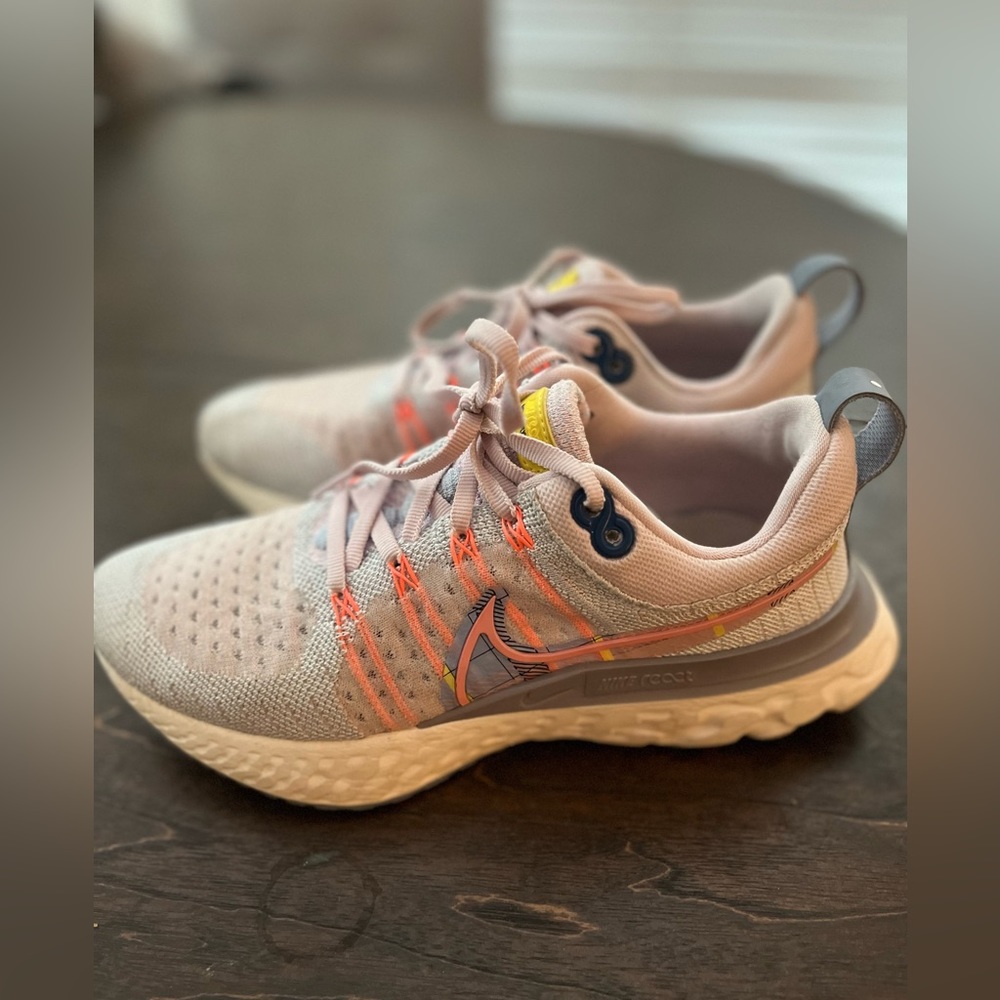 Nike Womens React Infinity Run Flyknit
